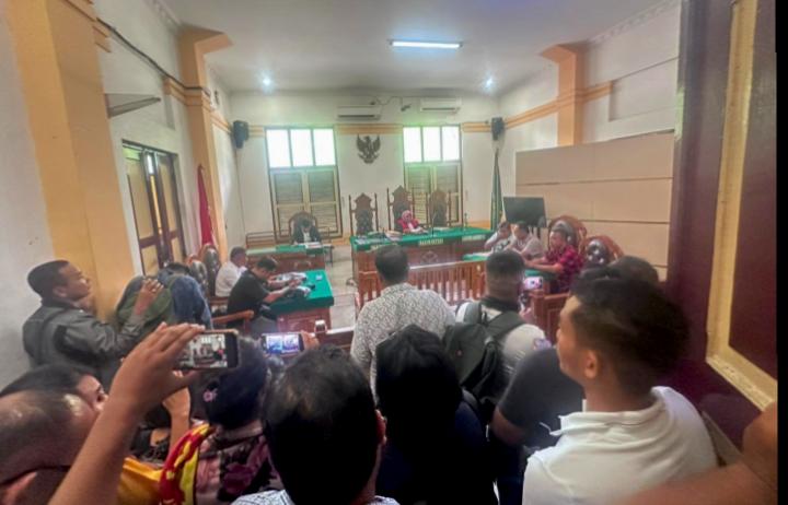 Sidang praperadilan yang diajukan oleh Persadaan Putra Sembiring di Pengadilan Negeri Medan. Ruang Cakra 3 pada Selasa sore (12/5/2026).
